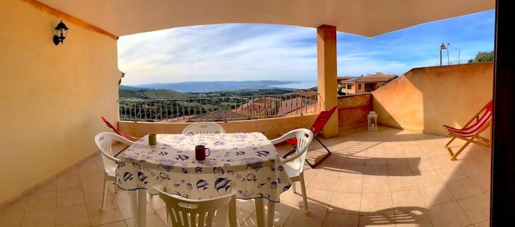 Casa Smeralda - Piscina E Vista Sul Mare! Trinità dʼAgultu Esterno foto